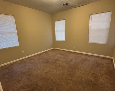2019 Nw 17th Street - Photo Thumbnail 6