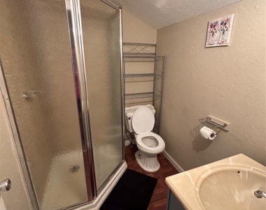 2019 Nw 17th Street - Photo Thumbnail 11