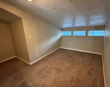 2019 Nw 17th Street - Photo Thumbnail 13
