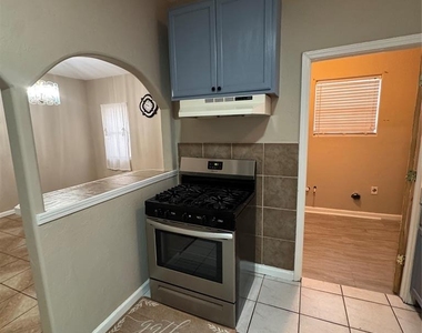 2019 Nw 17th Street - Photo Thumbnail 5