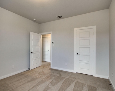 7612 Spring Drive - Photo Thumbnail 18