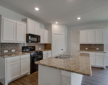 7612 Spring Drive - Photo Thumbnail 10