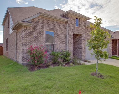 7612 Spring Drive - Photo Thumbnail 2