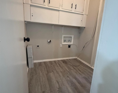 1514 Camellia Drive - Photo Thumbnail 14
