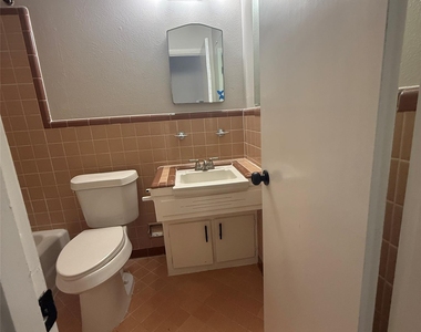 1514 Camellia Drive - Photo Thumbnail 9