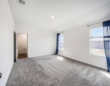 304 Patina Street - Photo Thumbnail 11