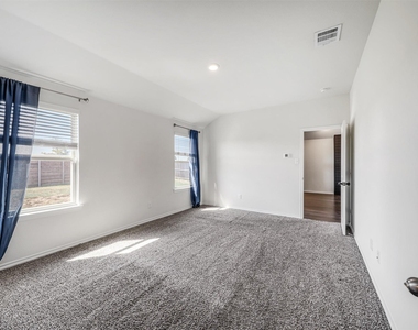 304 Patina Street - Photo Thumbnail 13