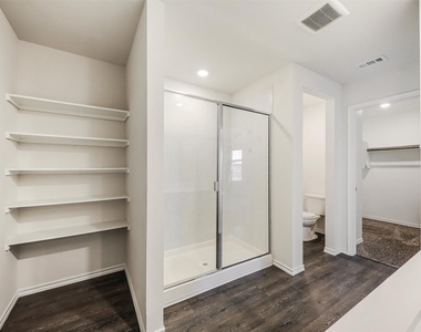 304 Patina Street - Photo Thumbnail 16