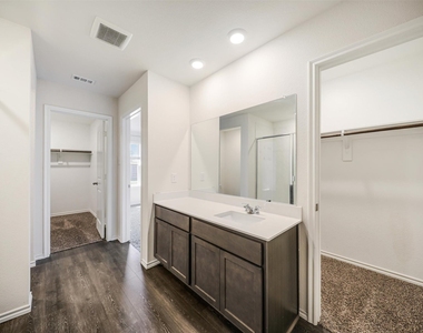 304 Patina Street - Photo Thumbnail 15