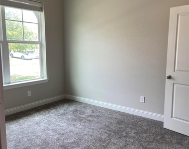 13629 Sweetwalk Place - Photo Thumbnail 13