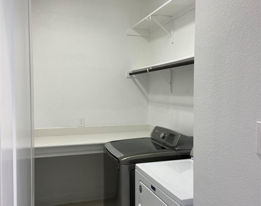 13629 Sweetwalk Place - Photo Thumbnail 11