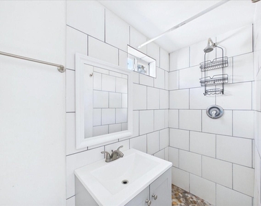 1112 Fox River Lane - Photo Thumbnail 37