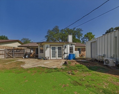 1112 Fox River Lane - Photo Thumbnail 33