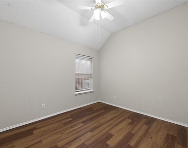 5012 Geranium Court - Photo Thumbnail 22