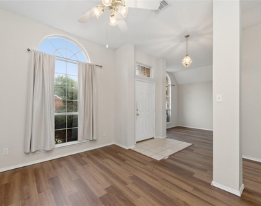 5012 Geranium Court - Photo Thumbnail 7