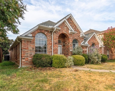 5012 Geranium Court - Photo Thumbnail 2