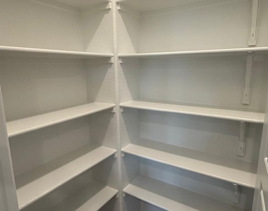 820 Jacquelyn Dr - Photo Thumbnail 10