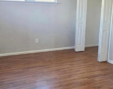 2324 Fulton Drive - Photo Thumbnail 9