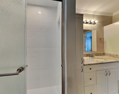 4504 Westchase Circle - Photo Thumbnail 10