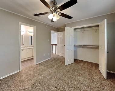 4504 Westchase Circle - Photo Thumbnail 12
