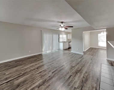6560 Chinaberry Trail - Photo Thumbnail 2