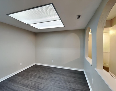 5905 Cedar Lane - Photo Thumbnail 4