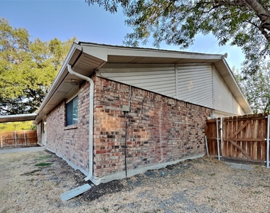 5905 Cedar Lane - Photo Thumbnail 17