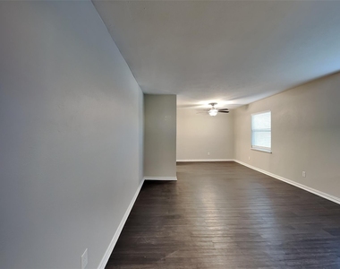 5905 Cedar Lane - Photo Thumbnail 14