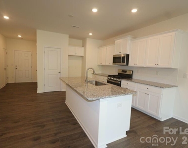 2748 Trinity Street - Photo Thumbnail 4