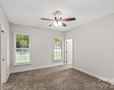 7832 Chapel Creek Drive - Photo Thumbnail 27