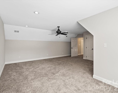7832 Chapel Creek Drive - Photo Thumbnail 39