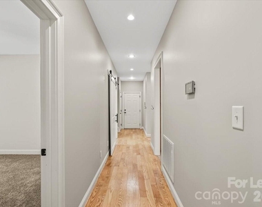7832 Chapel Creek Drive - Photo Thumbnail 22
