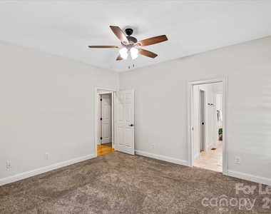 7832 Chapel Creek Drive - Photo Thumbnail 28