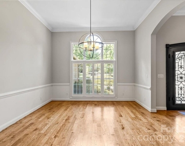 7832 Chapel Creek Drive - Photo Thumbnail 3
