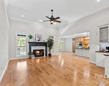 7832 Chapel Creek Drive - Photo Thumbnail 6