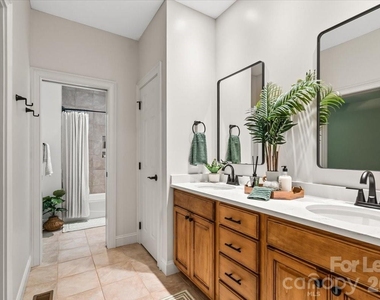 7832 Chapel Creek Drive - Photo Thumbnail 26