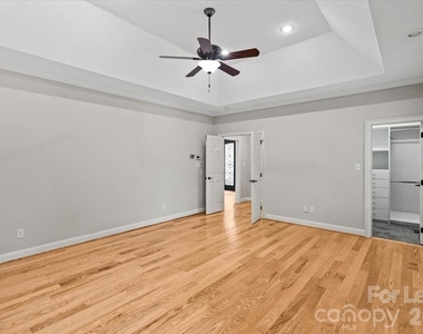 7832 Chapel Creek Drive - Photo Thumbnail 13