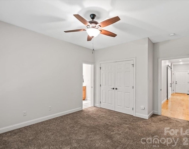 7832 Chapel Creek Drive - Photo Thumbnail 23
