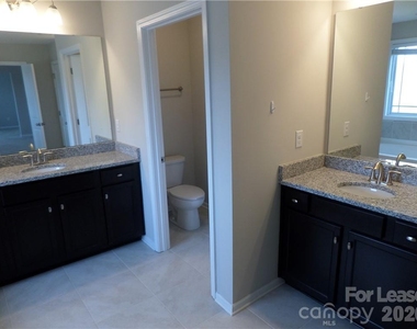 9515 Inverness Bay Road - Photo Thumbnail 11