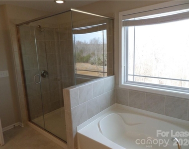 9515 Inverness Bay Road - Photo Thumbnail 10
