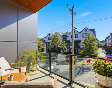 3301 Spencer Street - Photo Thumbnail 3