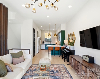 3301 Spencer Street - Photo Thumbnail 7