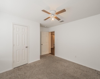 10541 Rising Knoll Lane - Photo Thumbnail 17
