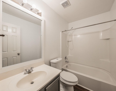 10541 Rising Knoll Lane - Photo Thumbnail 18