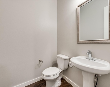 8712 Ice House Drive - Photo Thumbnail 14