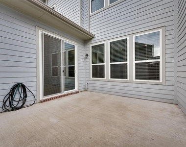 8712 Ice House Drive - Photo Thumbnail 15