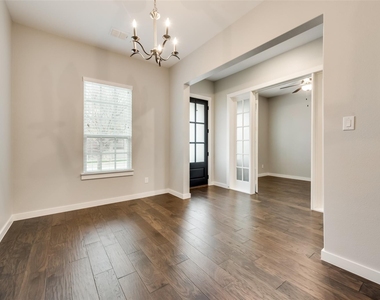 8712 Ice House Drive - Photo Thumbnail 5