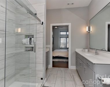 2401 Euclid Avenue - Photo Thumbnail 12