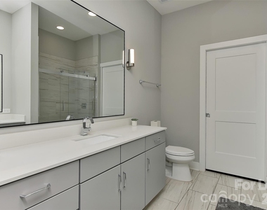 2401 Euclid Avenue - Photo Thumbnail 15