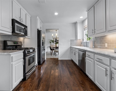 5018 Wateka Drive - Photo Thumbnail 4